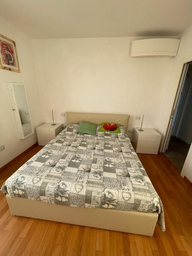 Kasia Porta Sul Mare Di Livorno Free Parking Екстериор снимка
