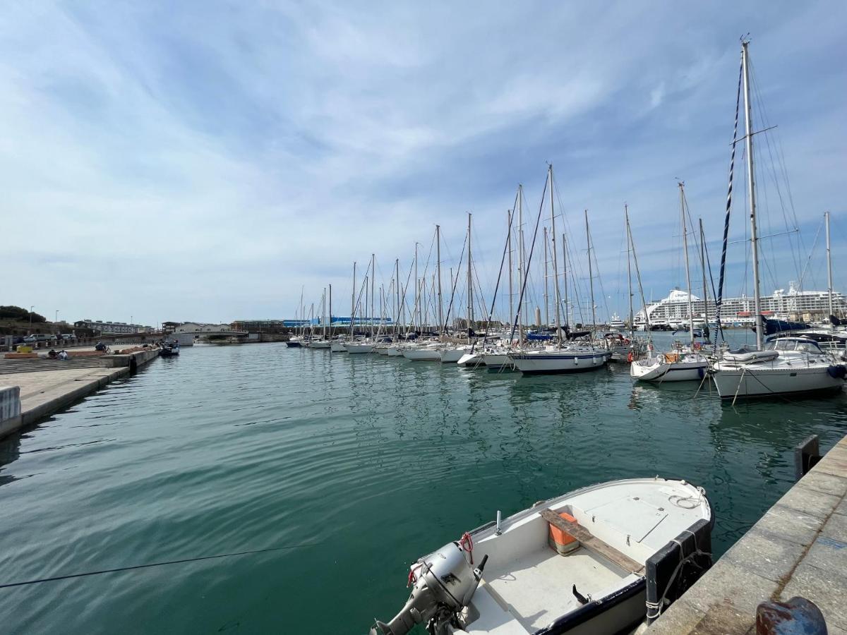 Kasia Porta Sul Mare Di Livorno Free Parking Екстериор снимка